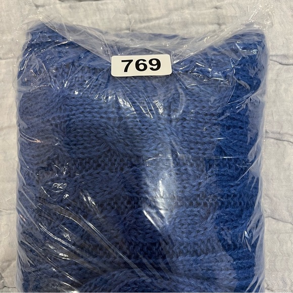 Vintage Womens Mohair Acrylic Cable Knit Sweater M Cobalt Blue Chunky Classic - Picture 11 of 11